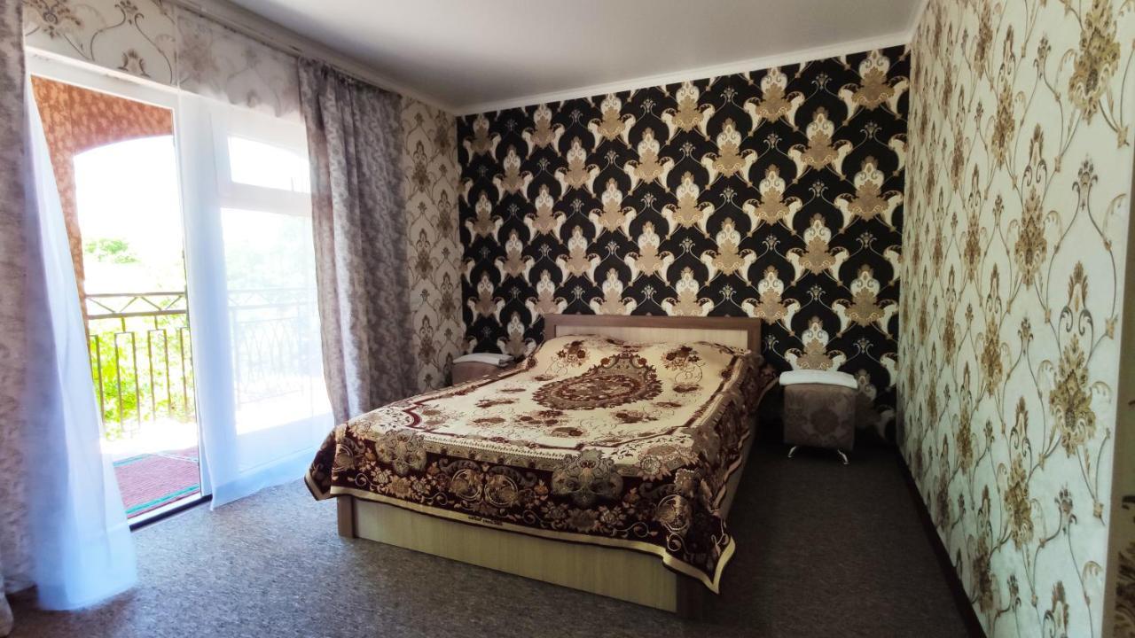 Hotel Natalia Kaji-Say Buitenkant foto